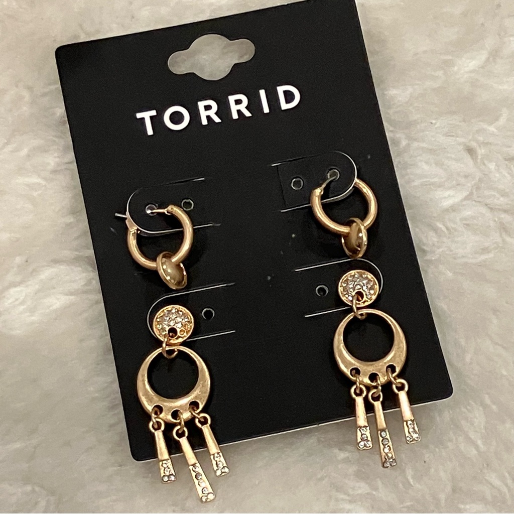 Elegant Gold Hoop Earrings With Crystal Accents Set 20$